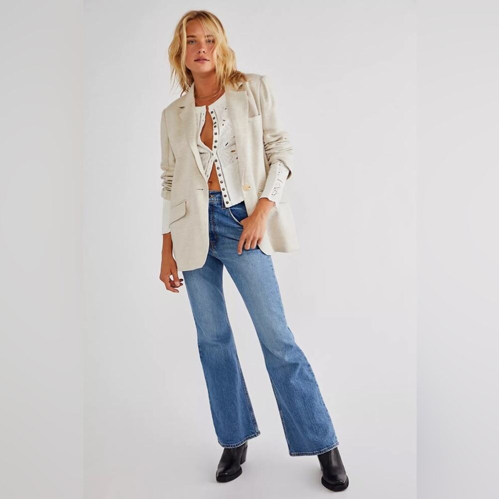 NWT Levi’s 70’s Flare High Rise Flare Jeans Premium Sonoma Walks Womens 29 $130